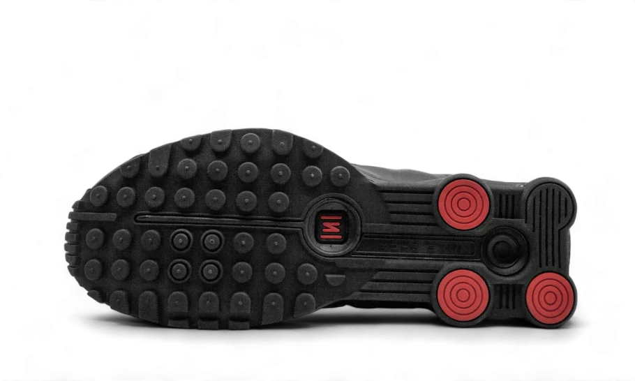Nike Shox R4 Black - UNISOLE