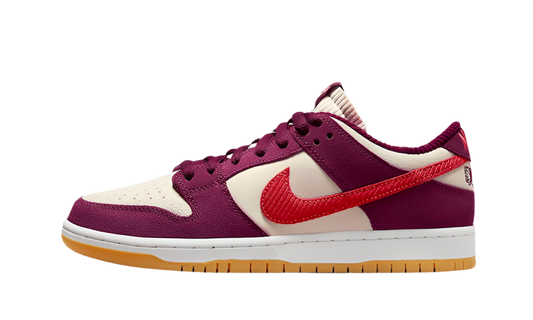 Nike SB Dunk Low Skate Like A Girl Bordeaux - UNISOLE