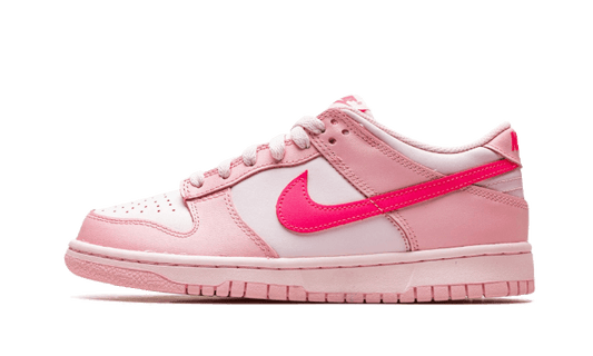 Nike Dunk Low Triple Pink GS - UNISOLE